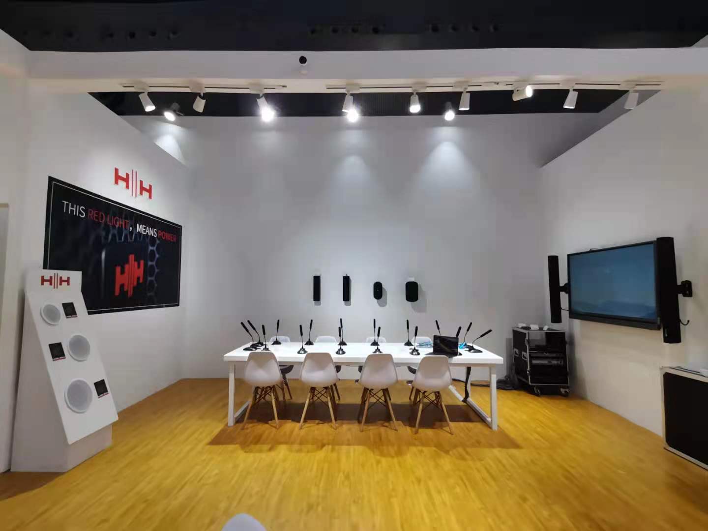 卡拉奇展览设计搭建打造独特展台体验的秘诀是什么?(图1) 卡拉奇展览设计搭建打造独特展台体验的秘诀是什么?(图1)