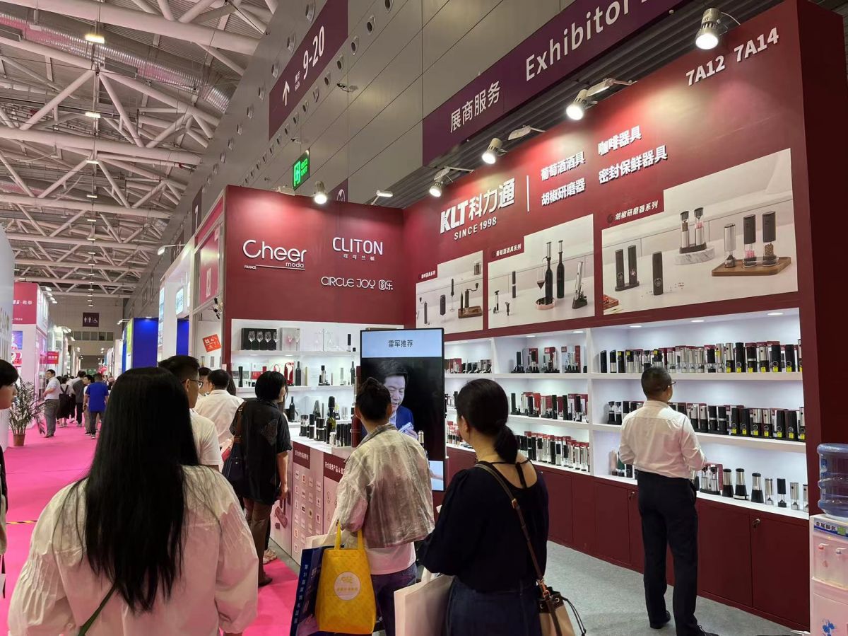 上海展位施工工厂的工艺与流程(图1) 上海展位施工工厂的工艺与流程(图1)